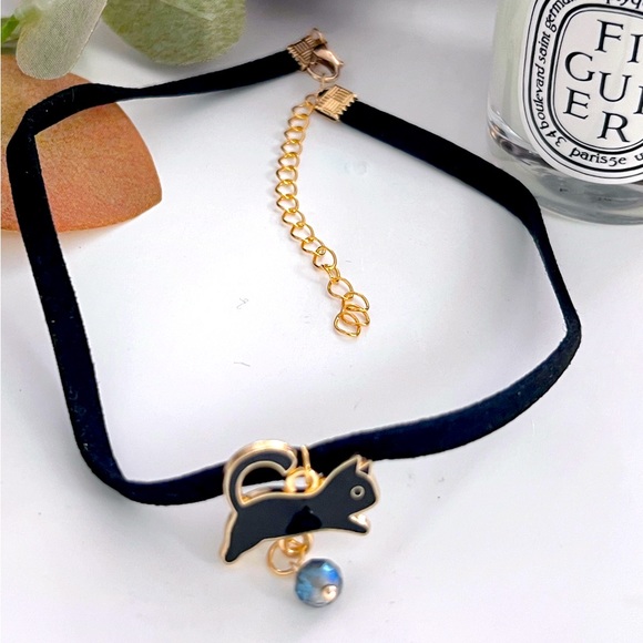 Choker - Picture 1 of 1